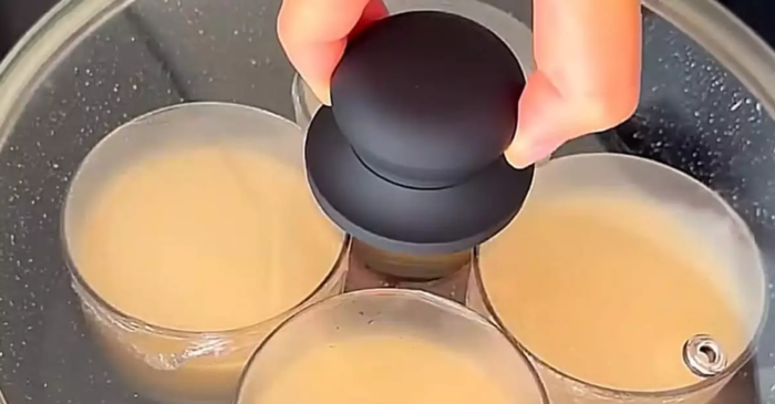 Приготовление нежной молочной массы для десерта